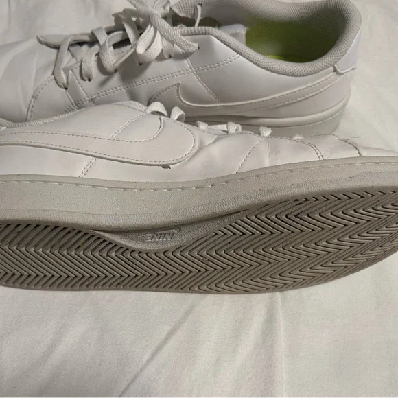 Nike White Low-Top Leather Sneakers with Neon Yellow Insole